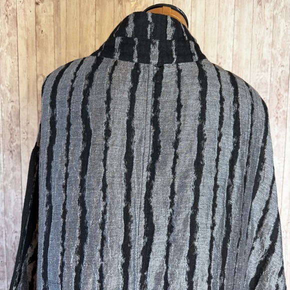 Dress To Kill Black Gray Striped Button-Front Standing Collar Tunic Blouse OS - Picture 5 of 8